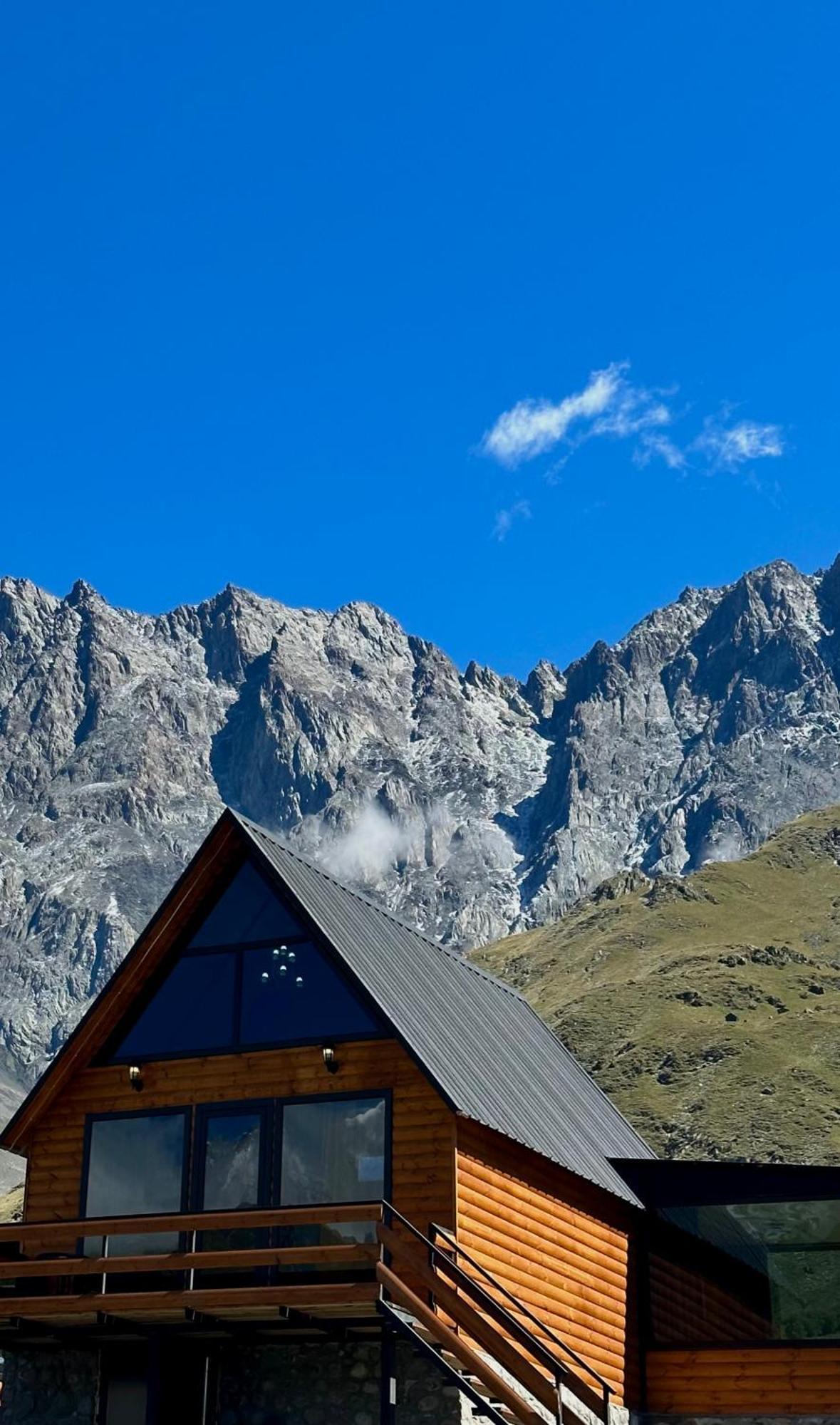 Kazbegi Inn Cottages المظهر الخارجي الصورة