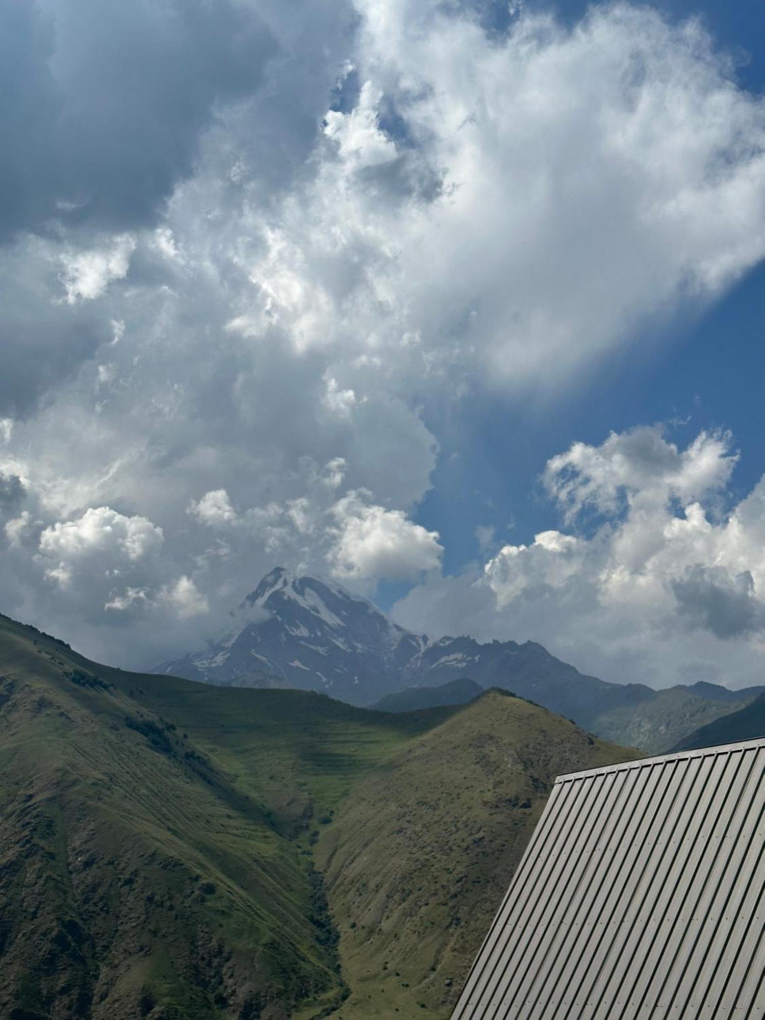 Kazbegi Inn Cottages المظهر الخارجي الصورة